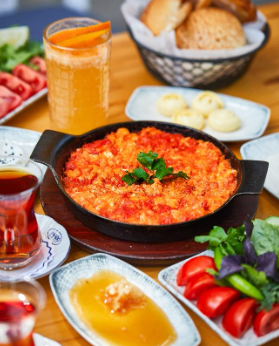 Gün boyu səhər yeməyi – MADO-da (FOTO)